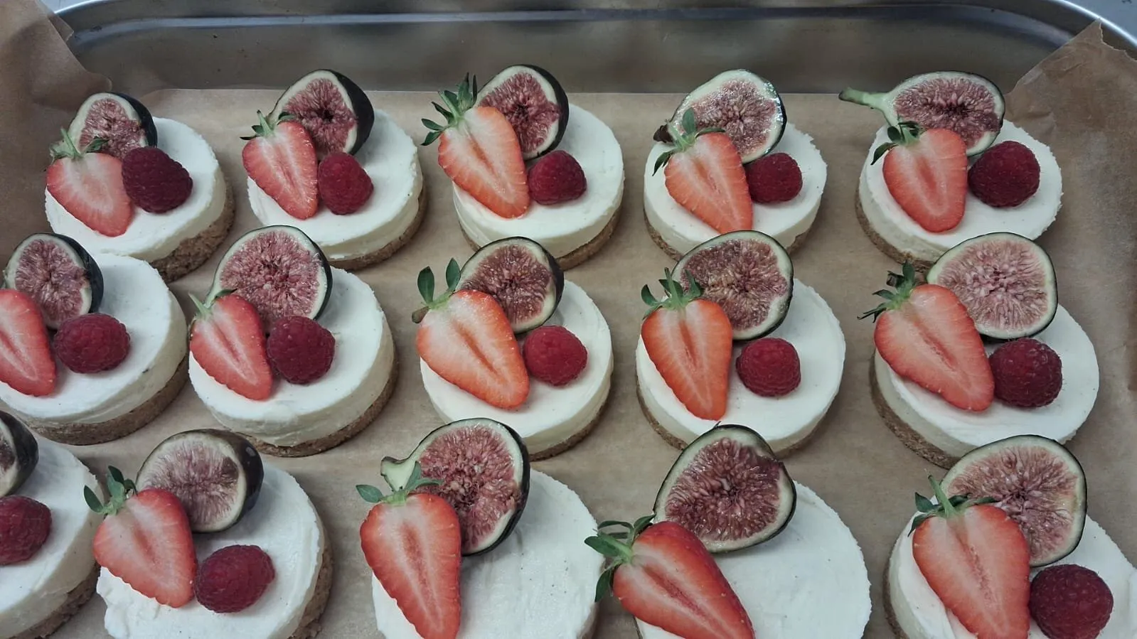Individual cheesecakes with figs and berries, HGFD Harrogate wedding desserts